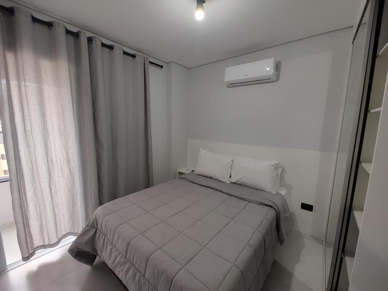 Apto Com Lazer Completo, Piscina, Ar, Mercadinho E Pet Friendly A 1 Min Da Praia Praia Grande (Santos) Ngoại thất bức ảnh