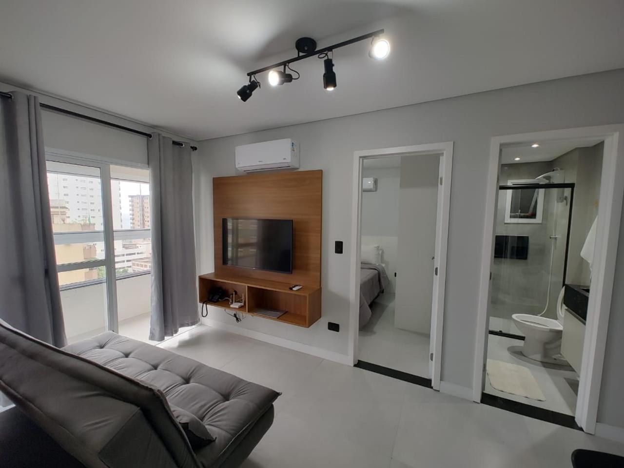 Apto Com Lazer Completo, Piscina, Ar, Mercadinho E Pet Friendly A 1 Min Da Praia Praia Grande (Santos) Ngoại thất bức ảnh