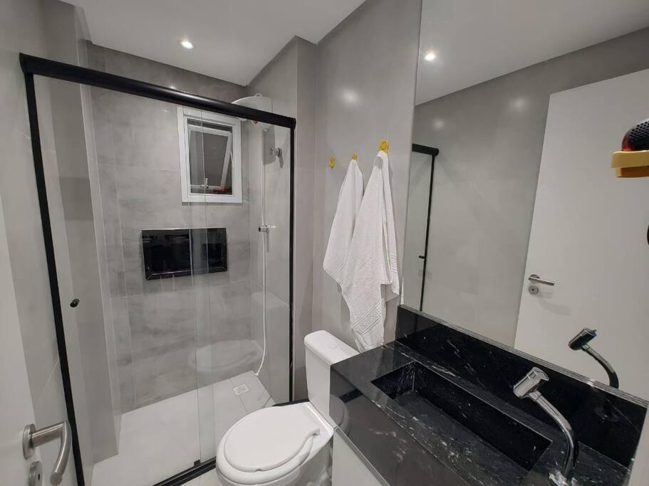 Apto Com Lazer Completo, Piscina, Ar, Mercadinho E Pet Friendly A 1 Min Da Praia Praia Grande (Santos) Ngoại thất bức ảnh
