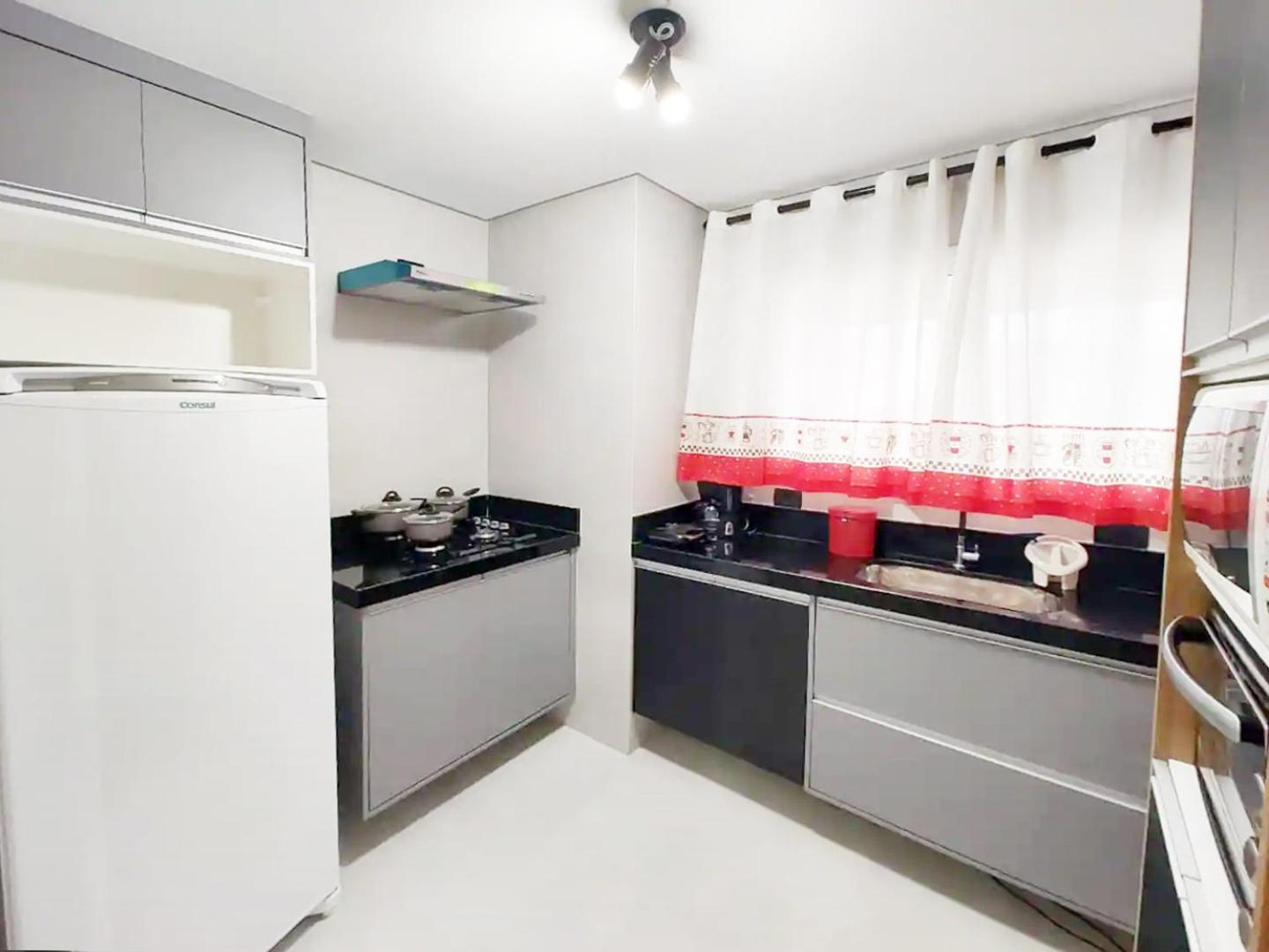 Apto Com Lazer Completo, Piscina, Ar, Mercadinho E Pet Friendly A 1 Min Da Praia Praia Grande (Santos) Ngoại thất bức ảnh